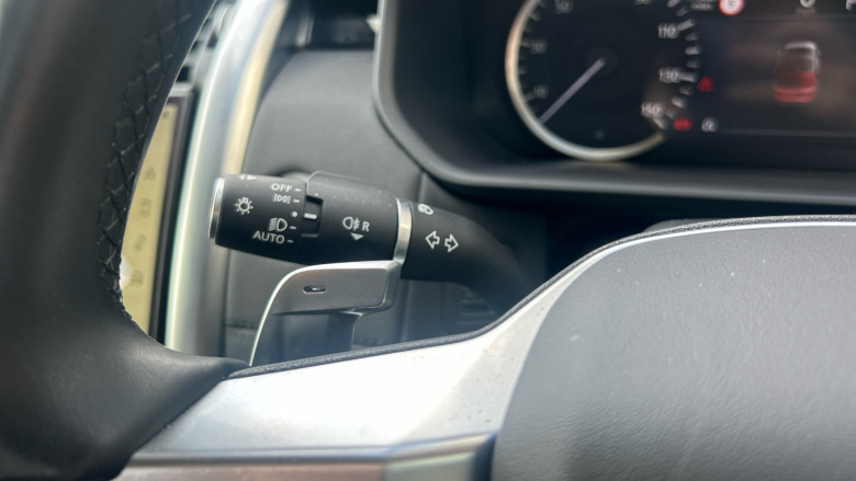 Land Rover Discovery 3.0 D300 S 5dr Auto Diesel Station Wagon